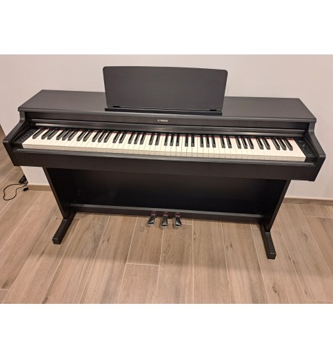 Yamaha YDP-164 (2022) avec siège - Occasion